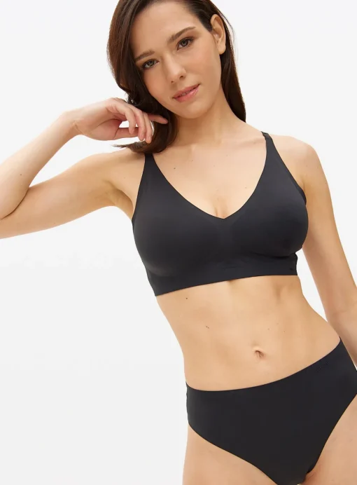 Flexform™ Black High Apex Bonded Plunge Bra XL